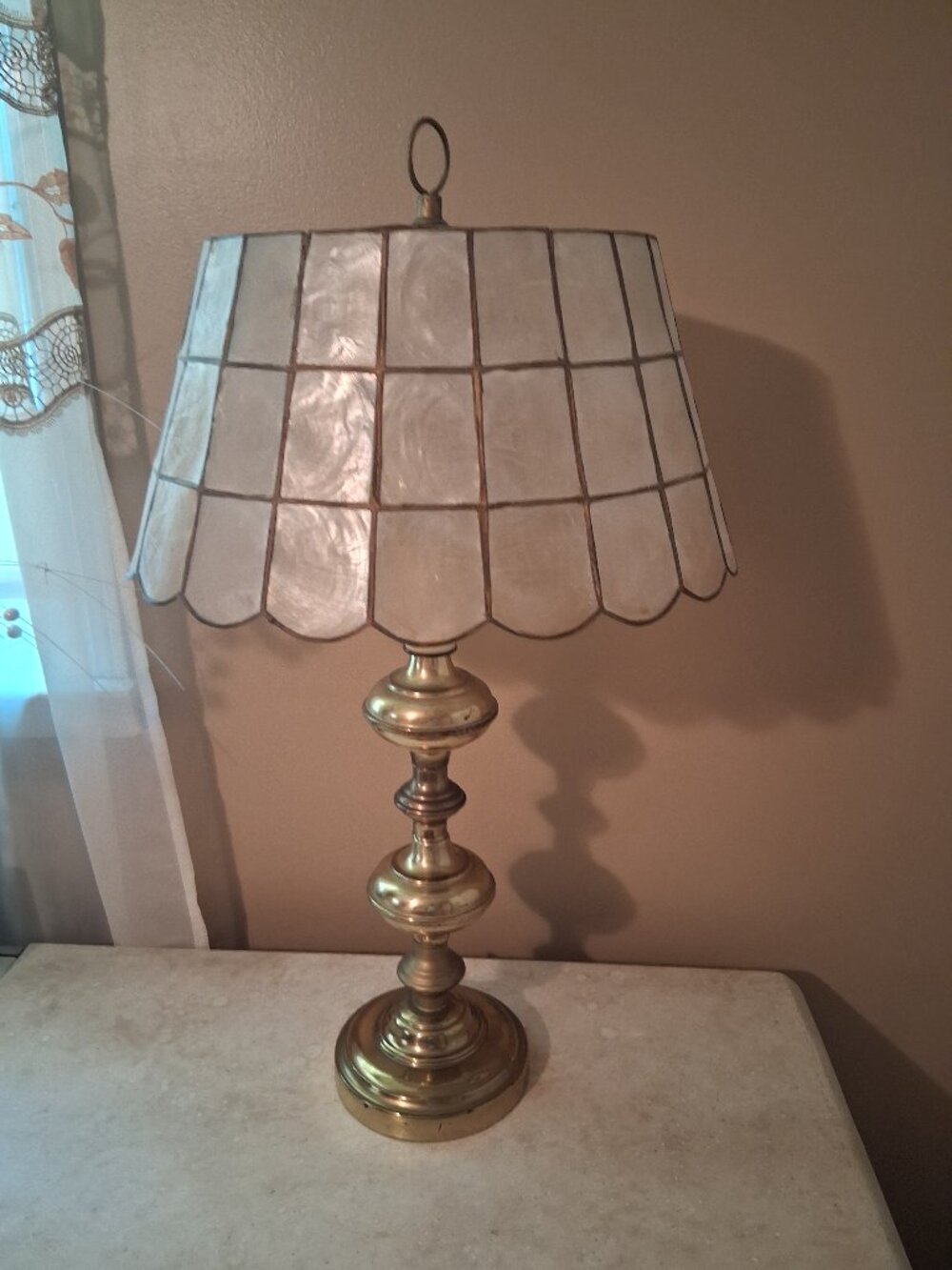 Capiz lamp